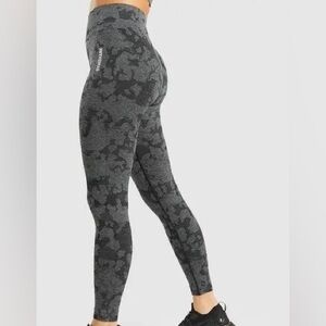 Gymshark Women's Charcoal Adapt Camo Leggings